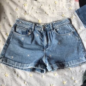 Mom flower shorts 🌸